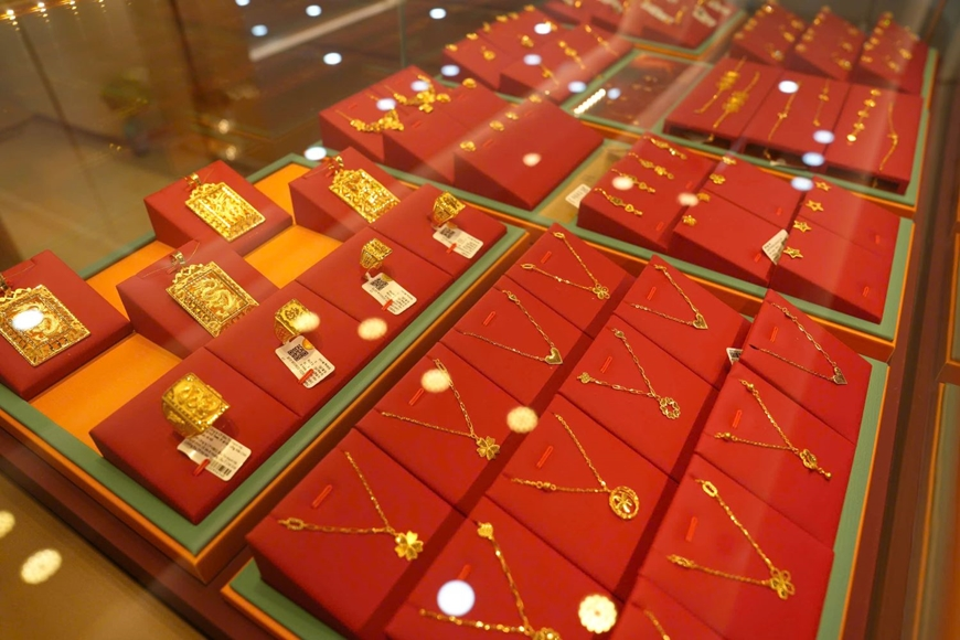 Giá vàng hôm nay (4-3): Giảm sâu ở cả hai chiều